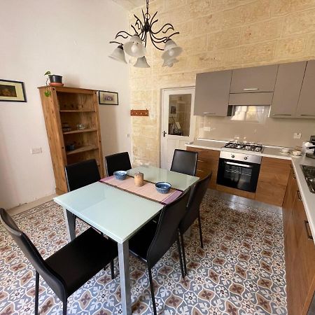 Hôtel Penelope Townhouse à Ghajn il-Kbira  Extérieur photo
