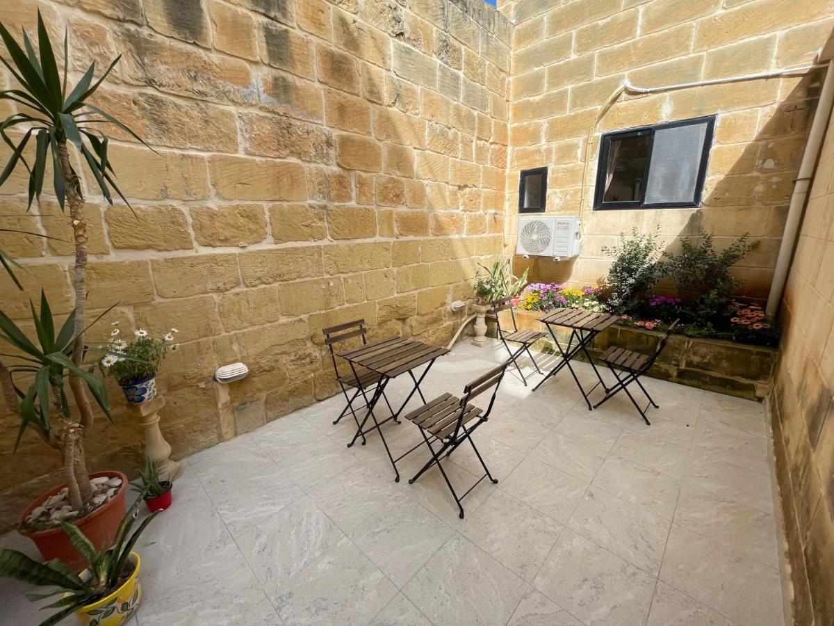 Hôtel Penelope Townhouse à Ghajn il-Kbira  Extérieur photo