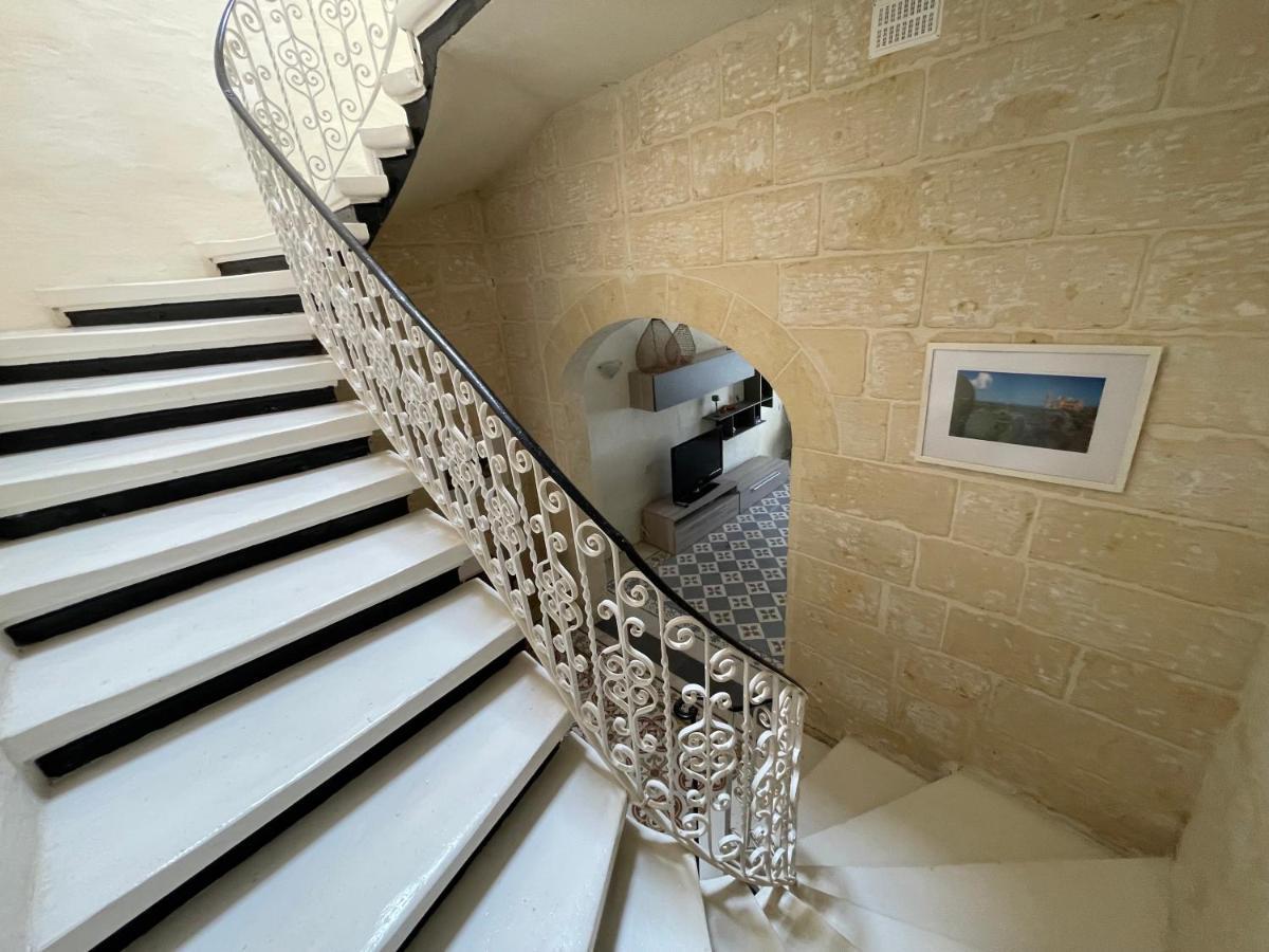 Hôtel Penelope Townhouse à Ghajn il-Kbira  Extérieur photo