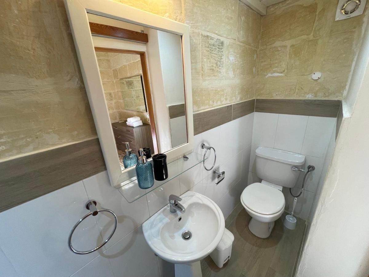 Hôtel Penelope Townhouse à Ghajn il-Kbira  Extérieur photo