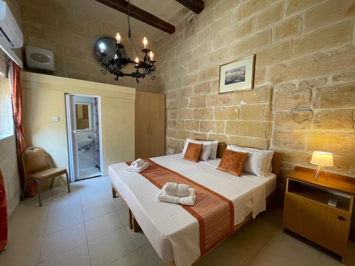 Hôtel Penelope Townhouse à Ghajn il-Kbira  Extérieur photo