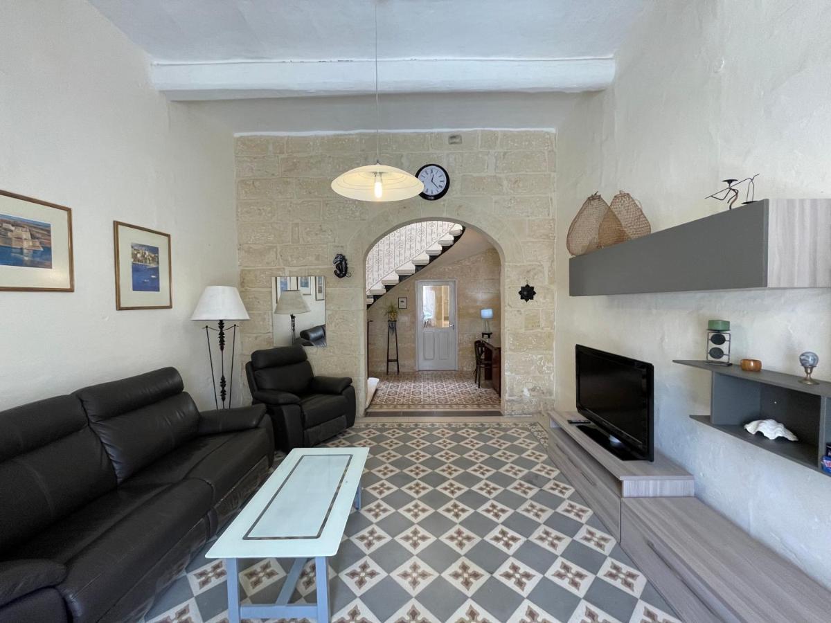 Hôtel Penelope Townhouse à Ghajn il-Kbira  Extérieur photo