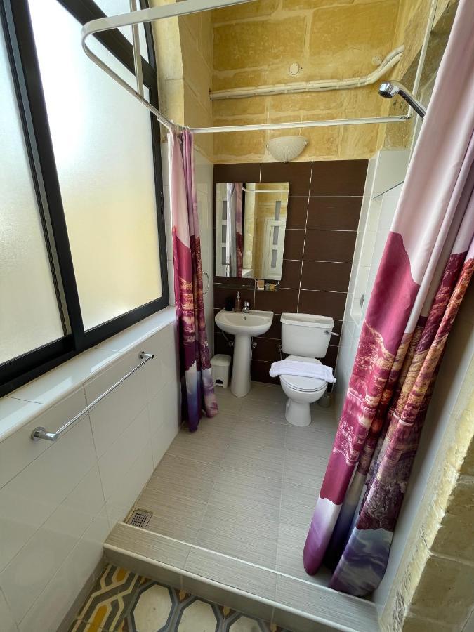 Hôtel Penelope Townhouse à Ghajn il-Kbira  Extérieur photo