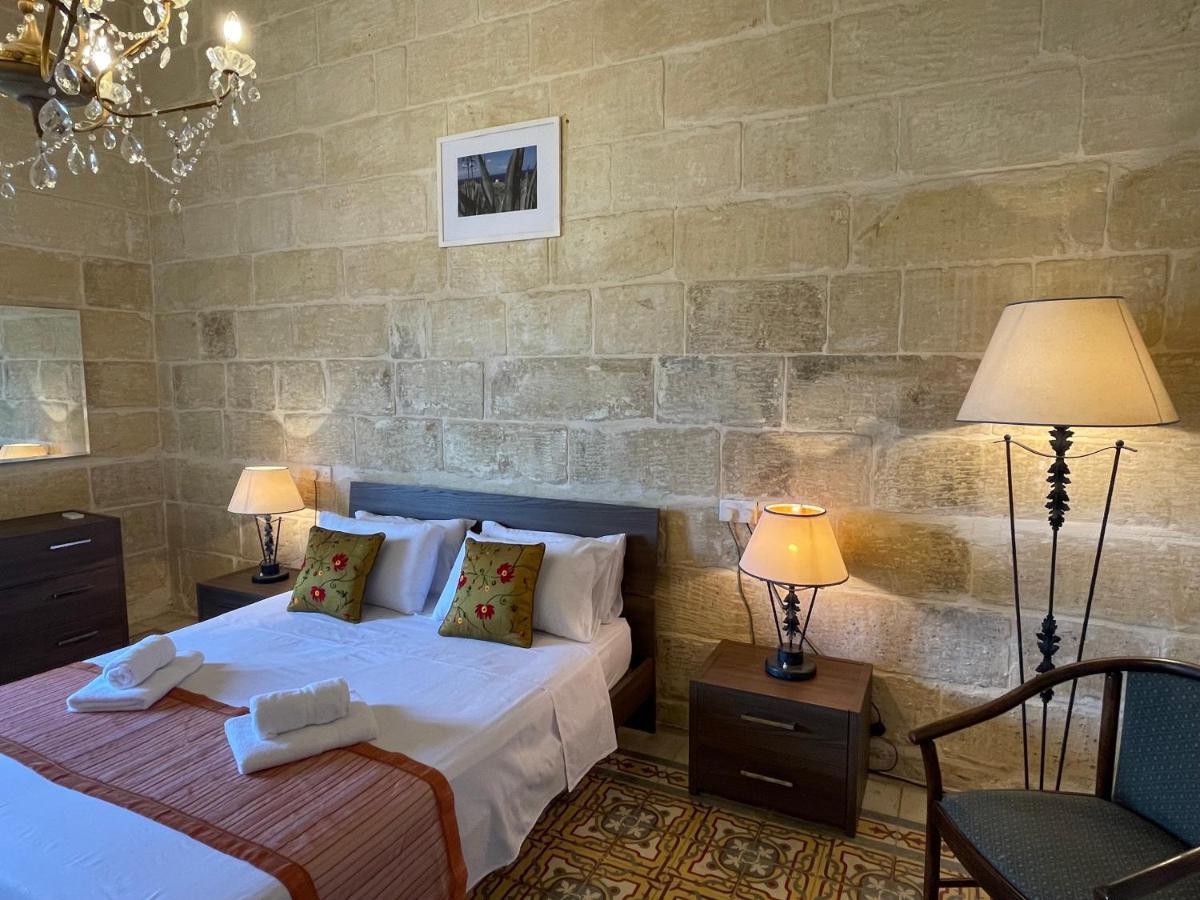 Hôtel Penelope Townhouse à Ghajn il-Kbira  Extérieur photo
