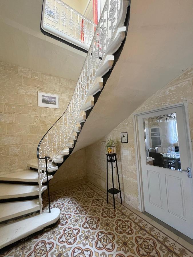 Hôtel Penelope Townhouse à Ghajn il-Kbira  Extérieur photo