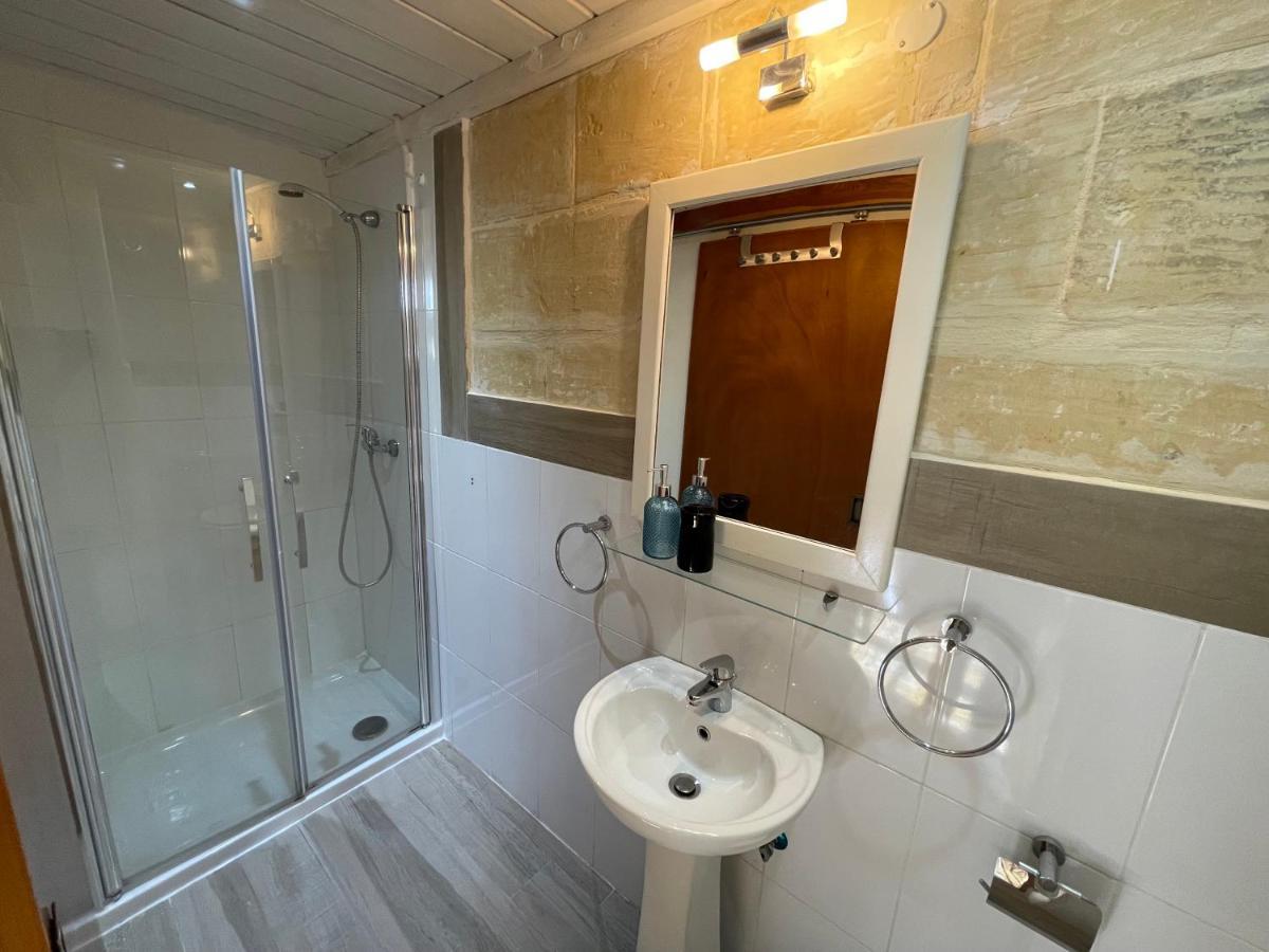 Hôtel Penelope Townhouse à Ghajn il-Kbira  Extérieur photo